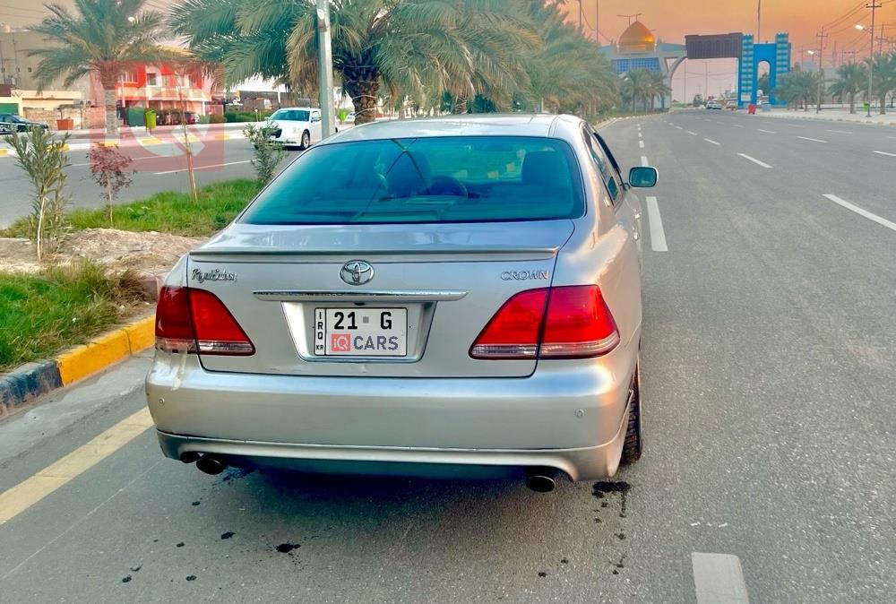 تۆیۆتا کراون